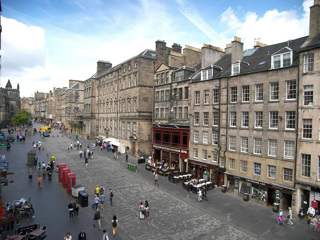 Royal Mile, Edinburgh - 2 Bedroom Apartment