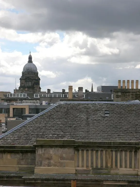 Royal Mile, Edinburgh - 2 Bedroom Apartment 0*,
